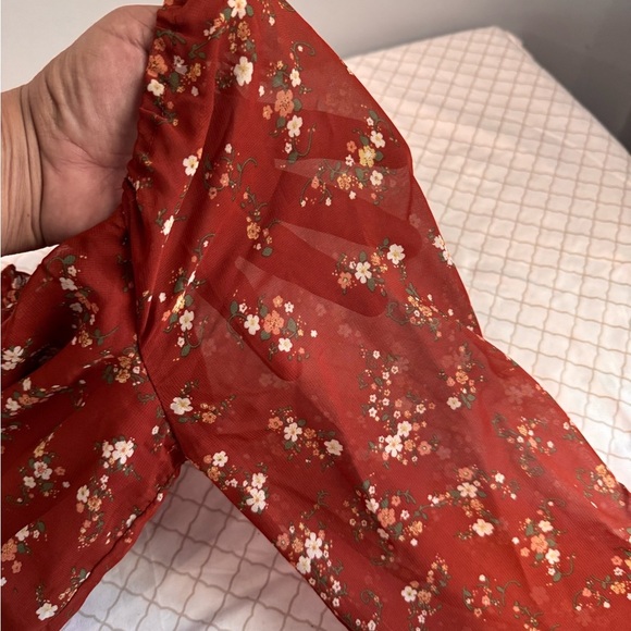 Elegant Long Sleeve Floral Dress in Red - Picture 10 of 10